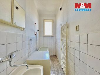 Nabízíme vám ke koupi prostorný byt 2+1 o užitné ploše 68 m²