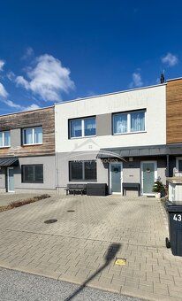 Nabízíme k pronájmu moderní zděný byt 3+kk o výměře 79 m², k