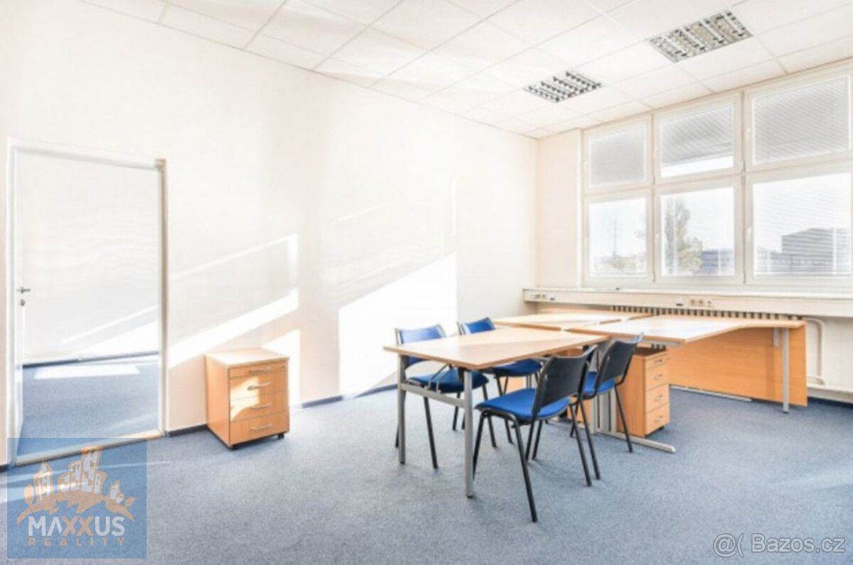 Nabízíme pronájem kancelářských prostor o podlahové ploše 20