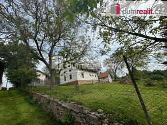 , V Obci Chlístovice u Kutné Hory, nabízíme k prodeji původn
