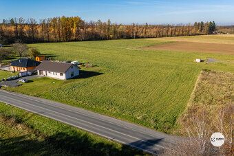 Nabízíme pozemek o výměře 1.000 m2 v obci Vojkovice u Frýdku