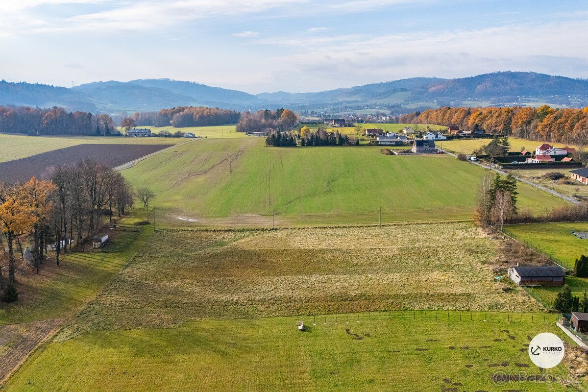 Nabízíme k dlouhodobému pronájmu pozemek o rozloze 4 406 m²,