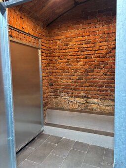Pronajmu prostorné sklepní kóje o velikosti od 3 m2-7m2. Cen