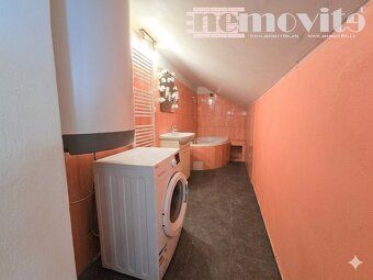 Ev.č. 02630 Nabízíme na prodej unikátní empírovou hájovnu z 