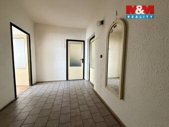 Nabízíme k prodeji družstevní byt o dispozici 3+kk, který př