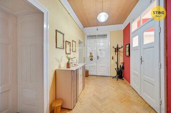 Prodej cihlového bytu 3+1 s výměrou 115 m2. K bytu náleží lo