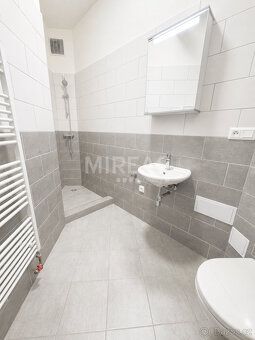 Nabízíme Vám pronájem bytu 2+kk s balkonem, 60 m², Praha 3 –