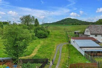 Pozemek pč. 293/2 se nalézá v kú. Stráž u České Lípy. Jedná 