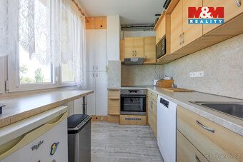 Na prodej prostorný, světlý byt v revitalizovaném domě o dis