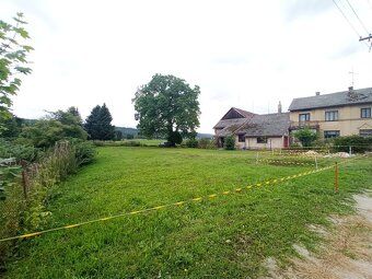 Prodej prostorného domu, vhodného k přestavbě na bytový dům 