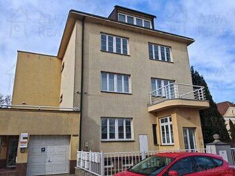 Nabízený byt o rozloze 30,6 m2 se nachází ve 3 patře. Jednot
