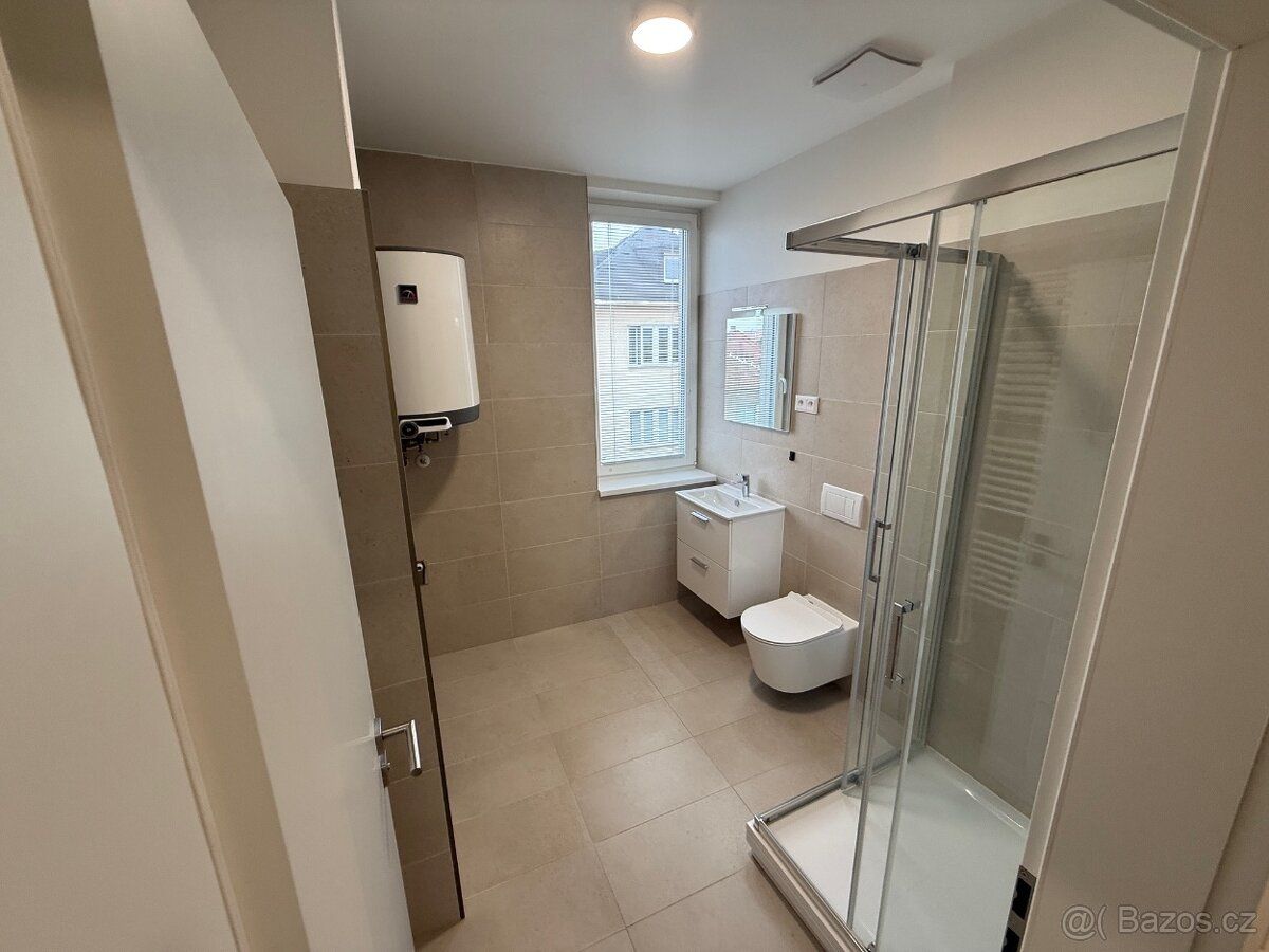 Nabízený byt o rozloze 30,6 m2 se nachází ve 3 patře. Jednot