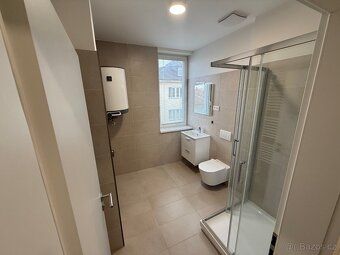 Nabízený byt o rozloze 30,6 m2 se nachází ve 3 patře. Jednot