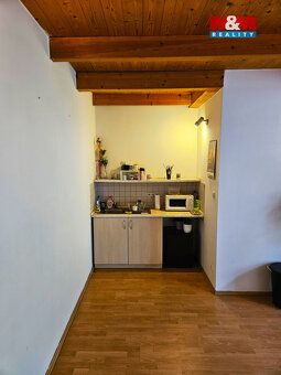 Pronájem reprezentativních kancelářských prostor o užitné pl