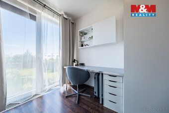 Moderní rodinný dům 5+kk s garáží, terasou a fotovoltaikou v