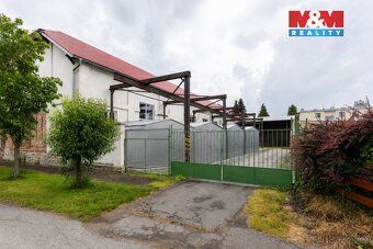 Nabízím k pronájmu samostatnou plechovou garáž o výměře 25 m