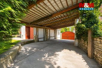 Nabízíme k prodeji rodinný dům ve vyhledávané lokalitě Vysok