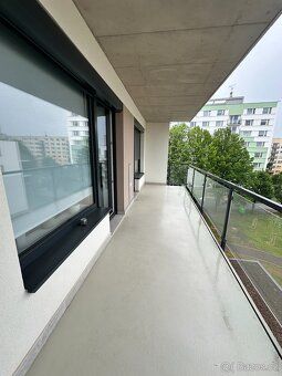 Nabízím k pronájmu krásný, světlý byt 2+kk o velikosti 61 m²