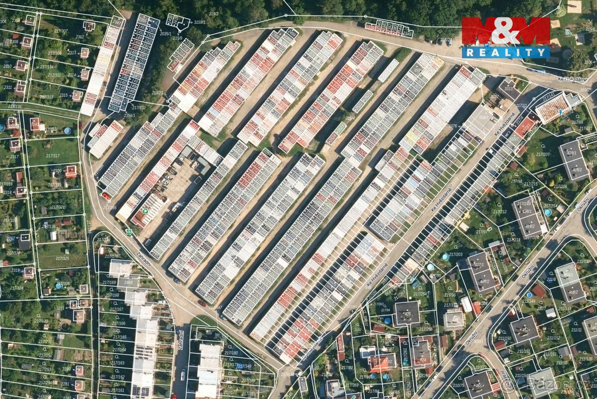 Nabízíme k prodeji řadovou, zděnou garáž o užitné ploše 17 m