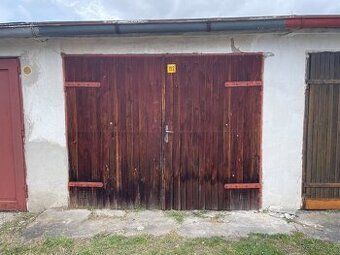 Nabízíme k prodeji řadovou, zděnou garáž o užitné ploše 17 m