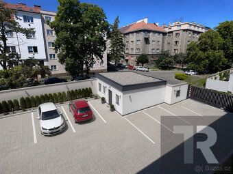 Nabízíme k pronájmu několik samostatných kanceláří o výměře 