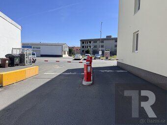 Nabízíme k pronájmu několik samostatných kanceláří o výměře 