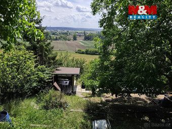 Nabízíme k prodeji samostatnou, částečně zděnou chatu na zas