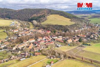 Nabízíme k prodeji pozemek o výměře 234 m² v obci Hředle, ka