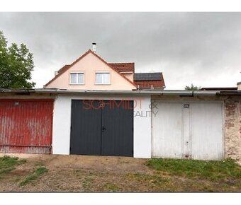 Nabízíme k pronájmu garáž o rozměrech 5,7 x 2,9m na ulici Br