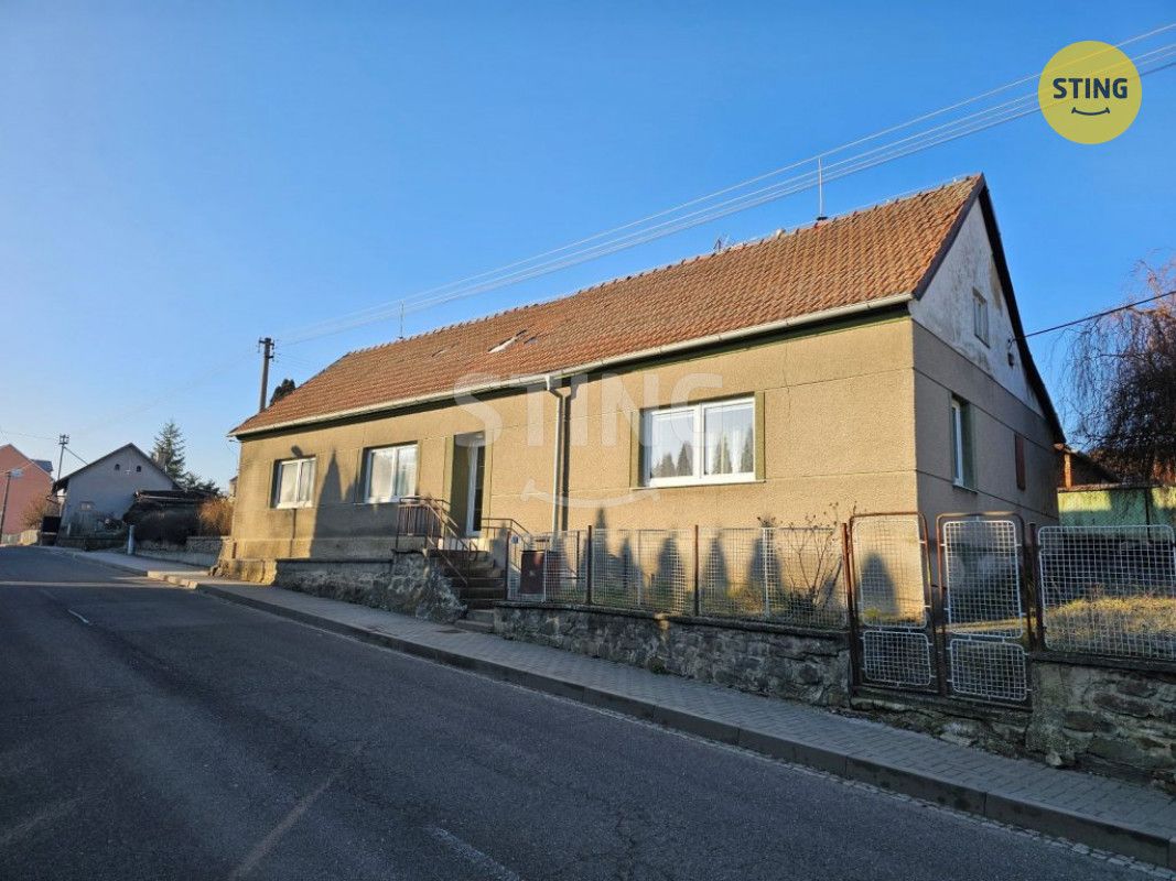 Nabízíme k prodeji přízemní rodinný dům v klidné obci Přemys