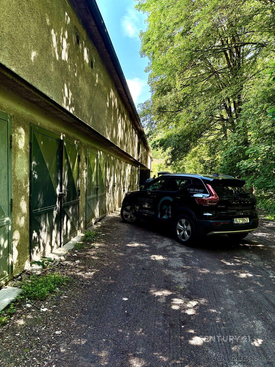 Exkluzivně nabízíme řadovou garáž v osobním vlastnictví (čle