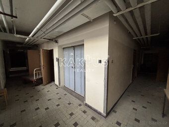 Nabízíme k pronájmu prostor bývalé jídelny a vývařovny v are