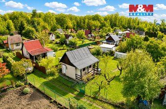 Nabízíme k prodeji útulnou chatu o užitné ploše 20 m2 s poze