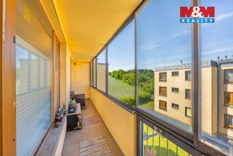 Nabízíme k prodeji světlý byt 2+kk o užitné ploše 60 m² v kl
