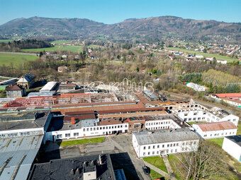 Nabízíme k pronájmu prostornou halu o celkové výměře 1875 m2