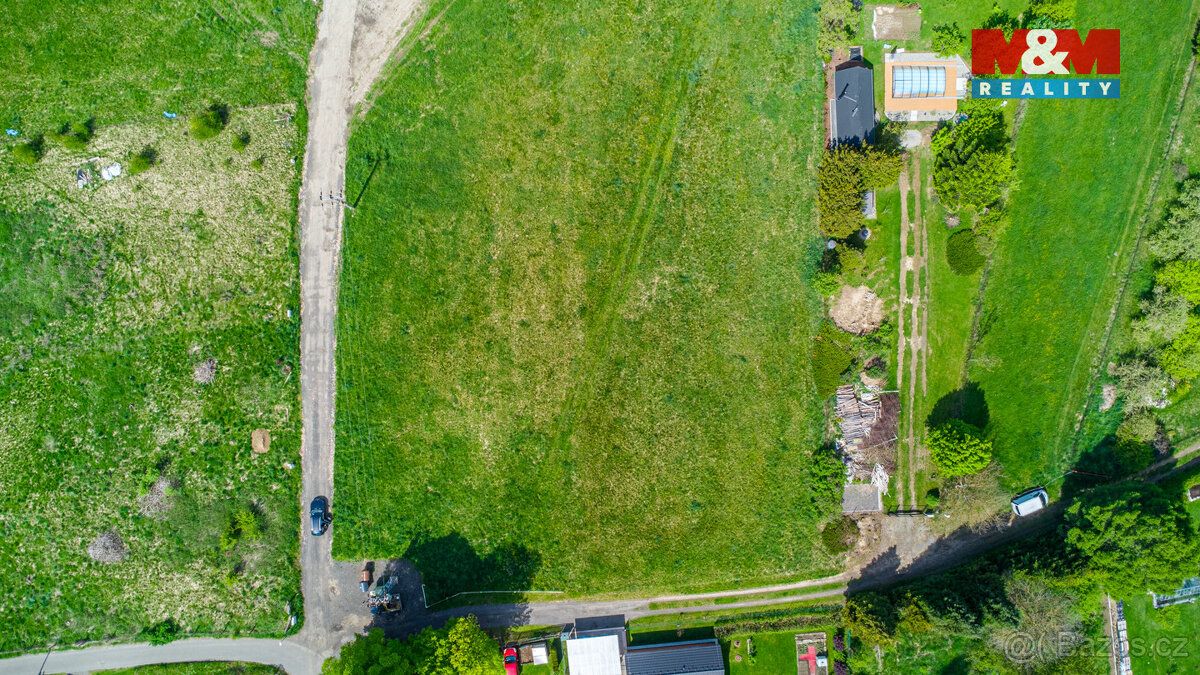 Nabízíme k prodeji atraktivní pozemek o výměře 1 435 m² v ob