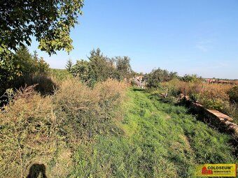 Ev.č. E3348BC006 Exkluzivně Vám nabízíme k prodeji pozemek o