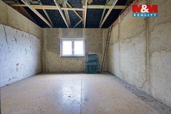 Exkluzivně nabízíme k prodeji pozemek s rodinným domem v obc