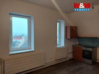 Pronájem bytu 3+1 o ploše 106 m2 ve druhém patře cihlového d