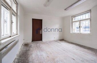 Nabízíme k pronájmu komerční prostor o celkové ploše 140m2, 