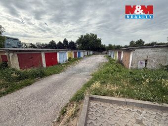 Nabízím k prodeji řadovou cihlovou garáž o užitné ploše 18 m