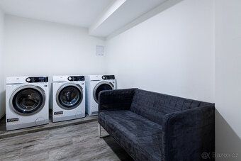 Byt 1+kk (č. 9) o ploše 20m² je v zrekonstruované a vybavené