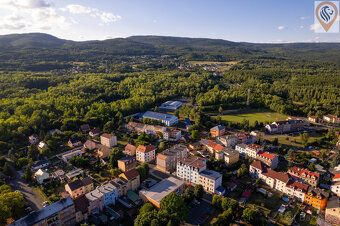 Hledáte prostorný pozemek v klidné lokalitě s přírodou na do
