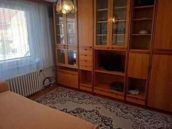 Jedinečná nabídka hezkého slunného domku k prodeji, s garáží