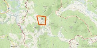 Pozemek je k zástavbě RD i dvě podlaží, možno začít stavět i