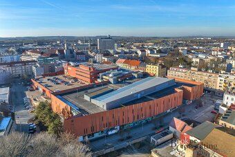 Pronájem, komerční/restaurace, 326.56 m2, náměstí 28. října 