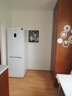 Nabízíme Vám světlé, velmi prostorné 3+1 s balkonem, v posle