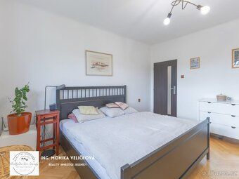 Nabízím k prodeji světlý byt o dispozici 3+1 a podlahové plo