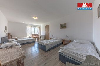 Nabízíme k prodeji jedinečný komplex dvou propojených nemovi