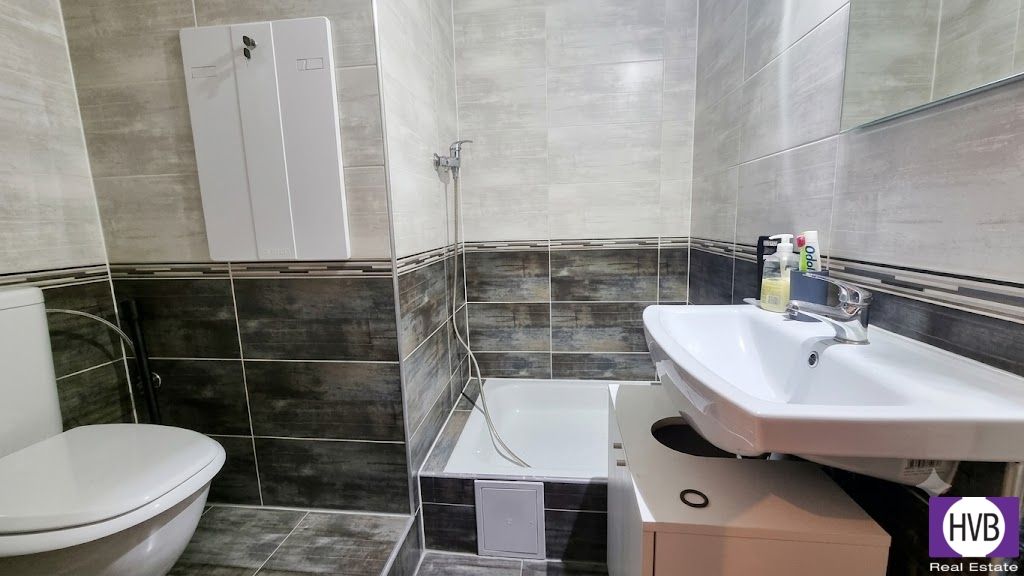 Nabízíme k prodeji byt 1+kk v osobním vlastnictví o celkové 